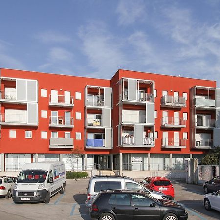 Apartment Sunset Colours Umag Bagian luar foto