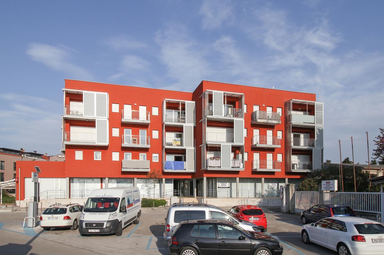 Apartment Sunset Colours Umag Bagian luar foto
